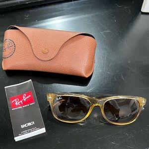Ray Ban New Wayfarer Sunglasses